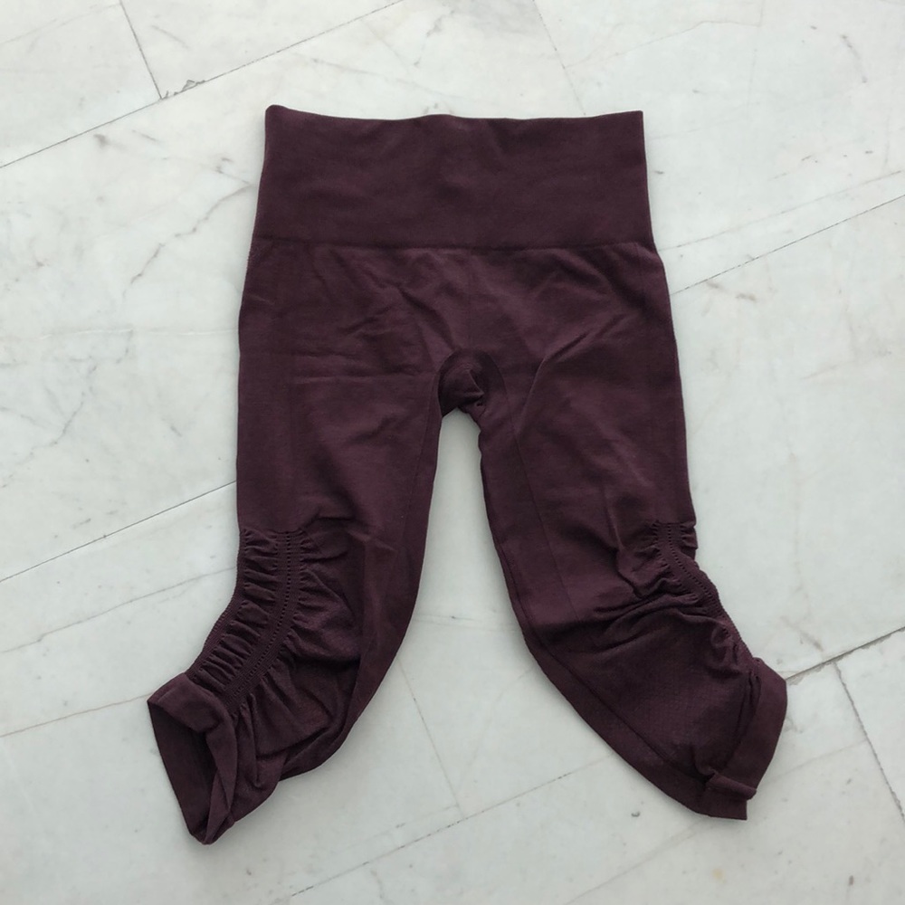 Authentic Lululemon Capri Leggings Size 4